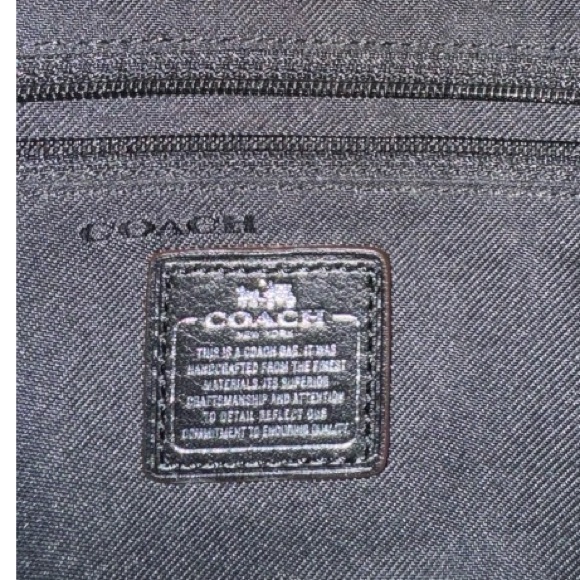 Coach Swagger EUC In Burnished Glovetanned Leather $395 Retail - Picture 11 of 16